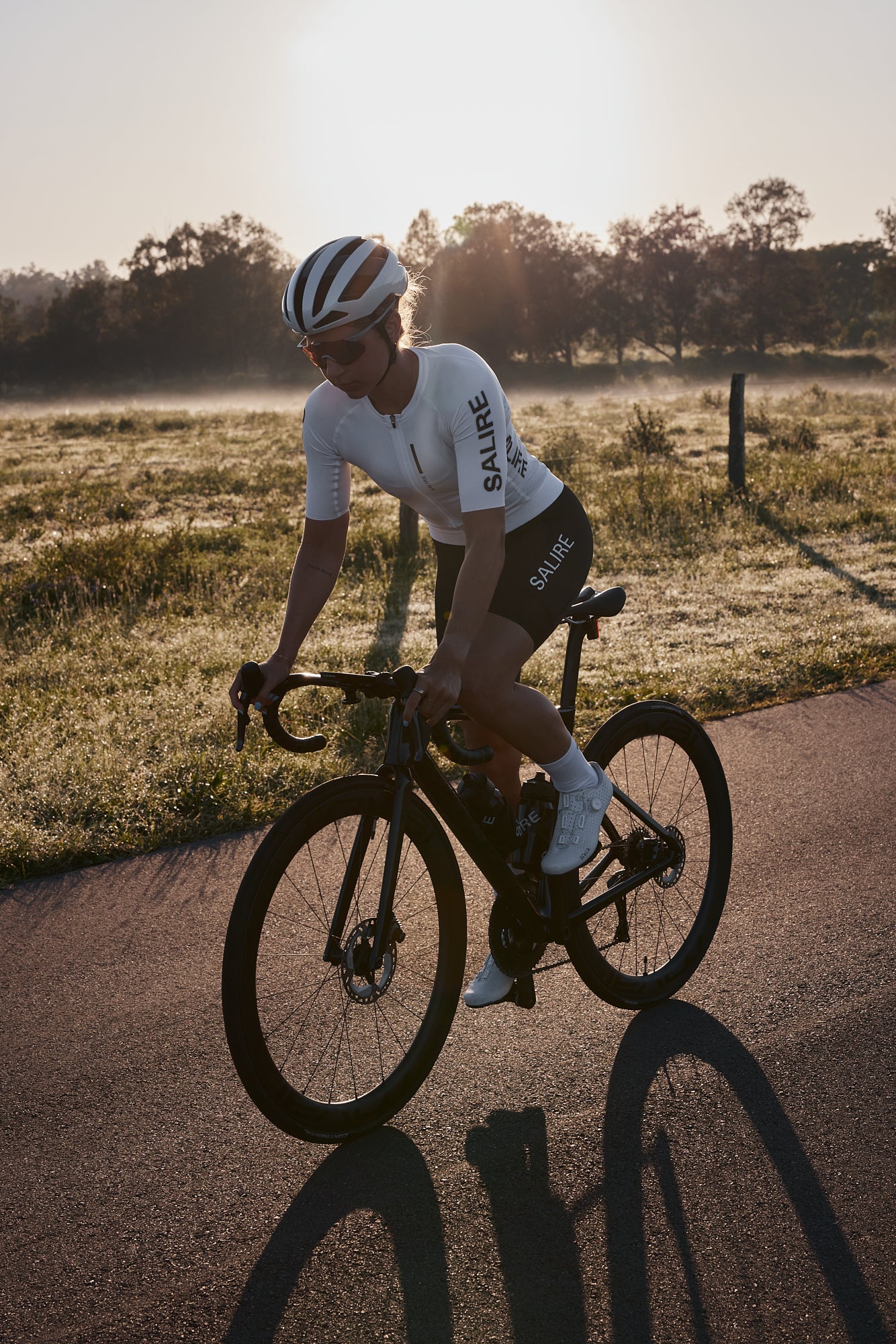 Salire women's white cycling jersey