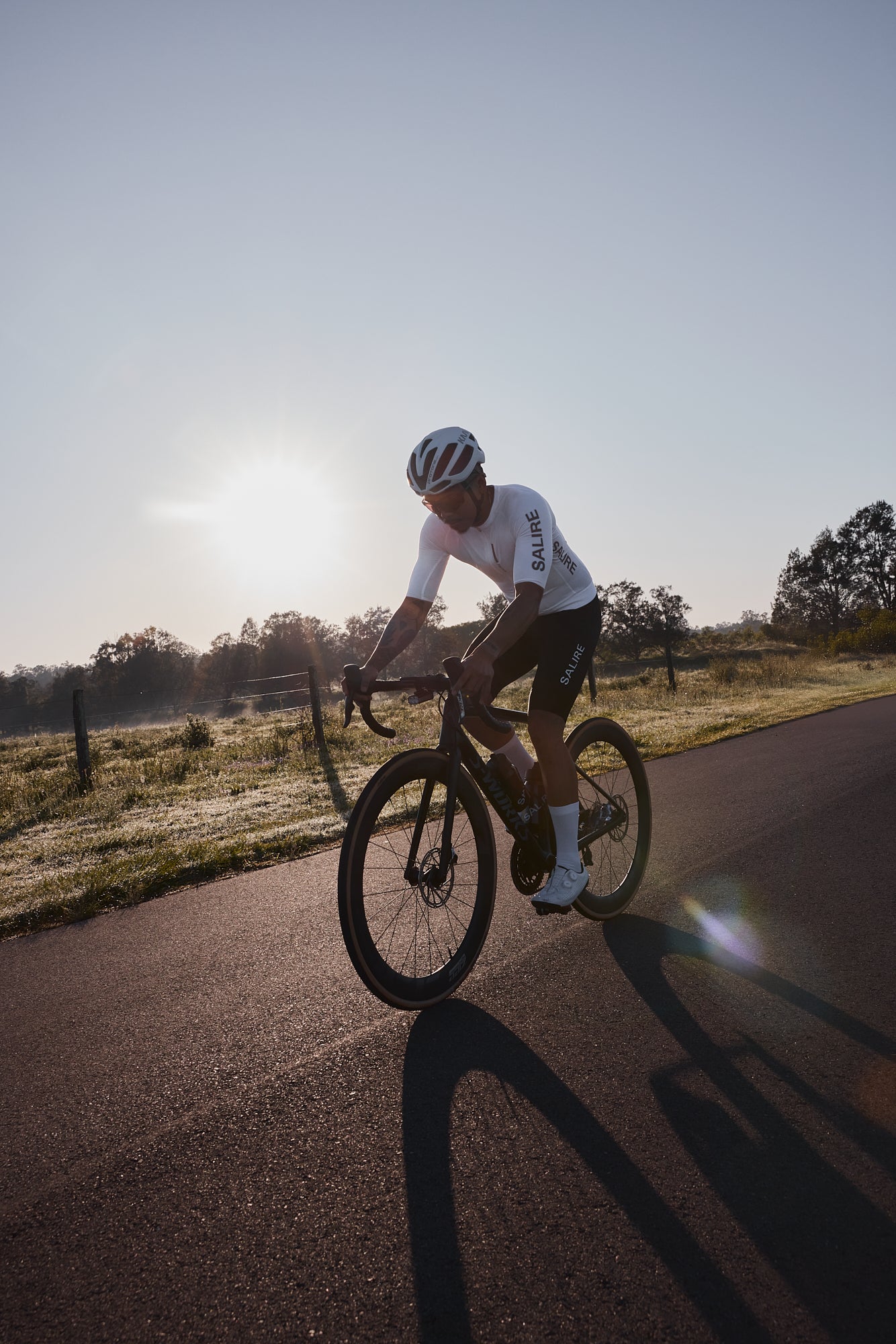 Salire men's white cycling jersey