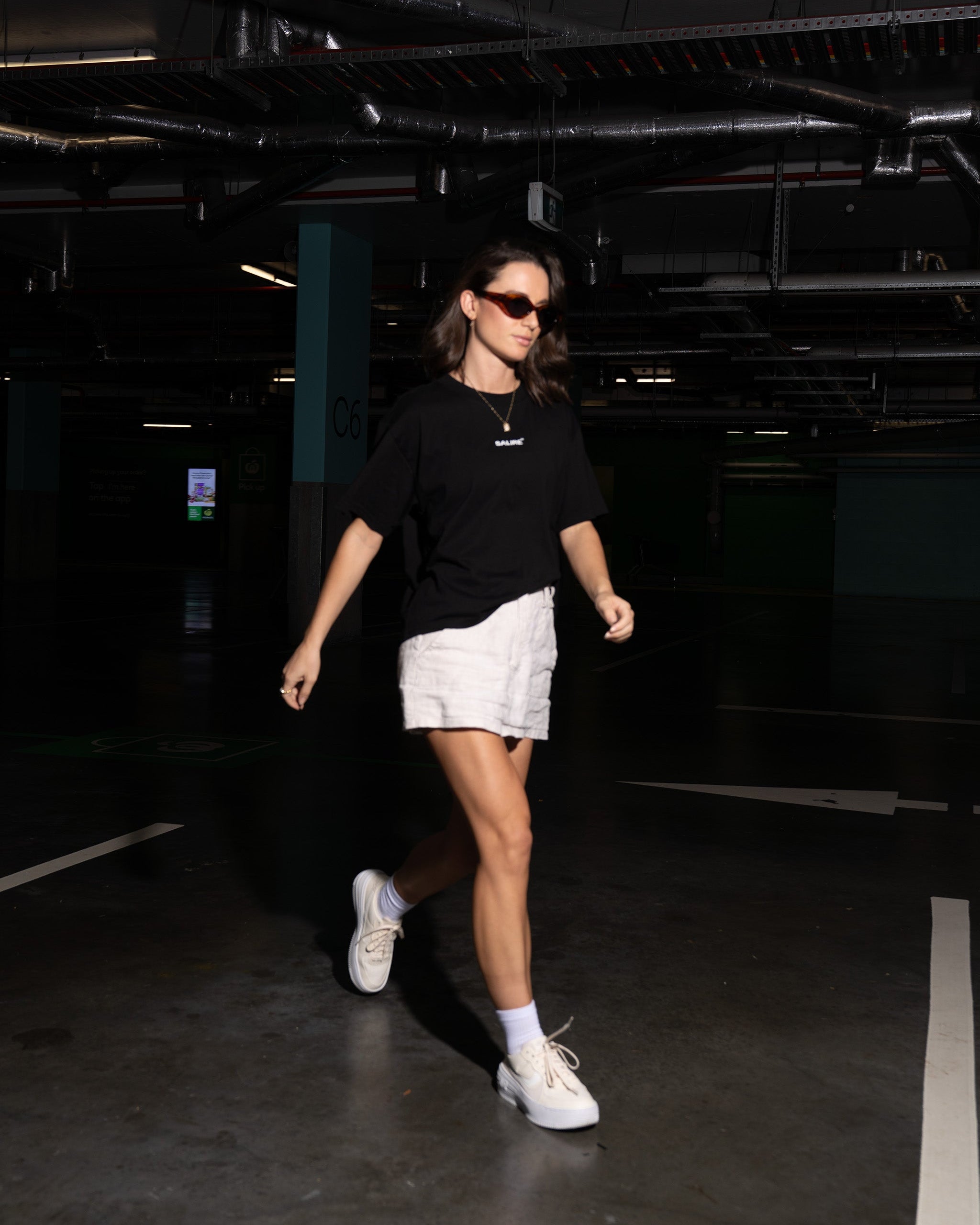 Salire women's black tee